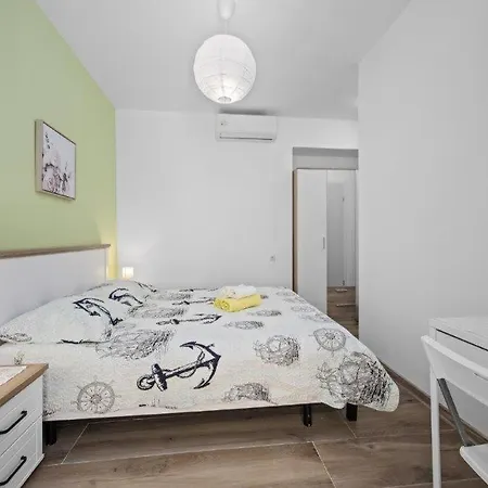 Xxxpula Lux * Pula